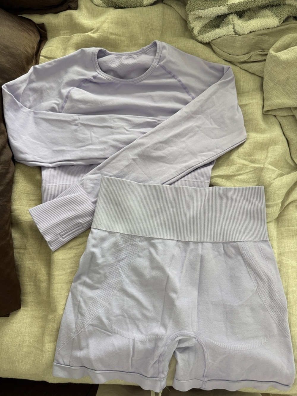 Lavender Seamless Workout Set - Crop Top & High-Waist Shorts